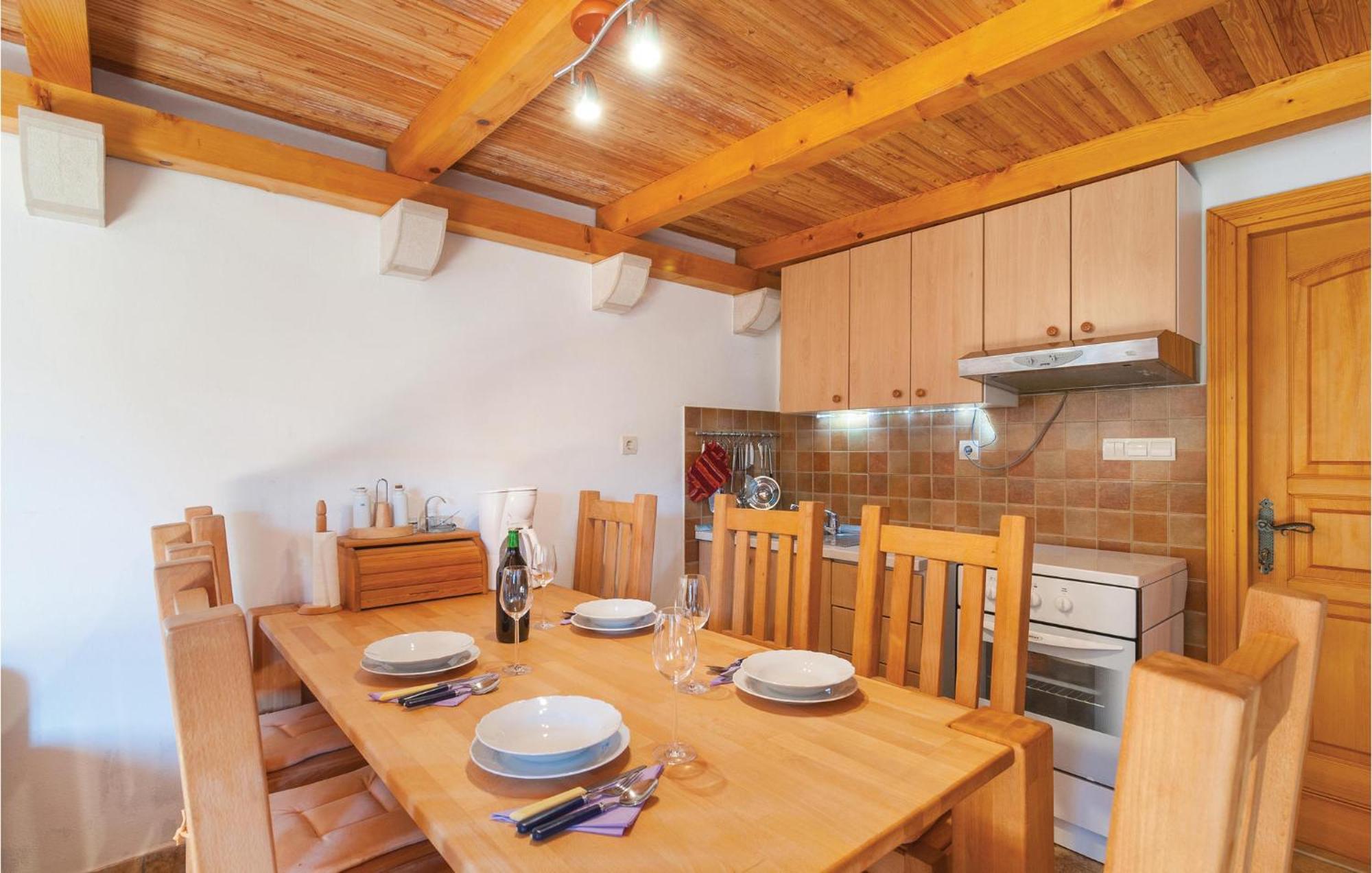 0-Bedroom Holiday Home in Postira Buitenkant foto